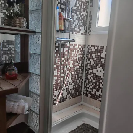 Spacious & Renovated At 250 Meters From Paris Apartment *