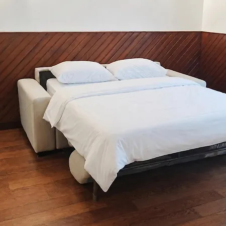 Spacious & Renovated At 250 Meters From Paris